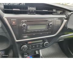 Toyota Auris 90D ACTIVE de 2014 con 170.000 Km por 9.500 EUR. en Girona