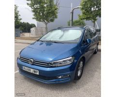 Volkswagen Touran Sport 1.6 TDI 115CV de 2017 con 140.000 Km por 18.000 EUR. en Madrid