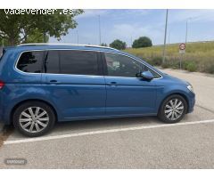 Volkswagen Touran Sport 1.6 TDI 115CV de 2017 con 140.000 Km por 18.000 EUR. en Madrid