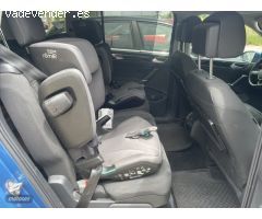 Volkswagen Touran Sport 1.6 TDI 115CV de 2017 con 140.000 Km por 18.000 EUR. en Madrid