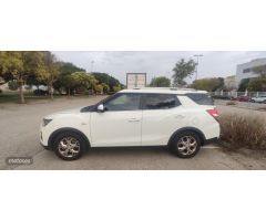 Ssangyong Tivoli Grand Urban plus de 2022 con 128.700 Km por 16.000 EUR. en Valencia