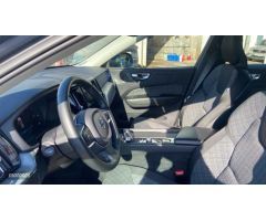 Volvo XC 60 TODOTERRENO 2.0 B4 P CORE AUTOMATICO 197CV 5P de 2023 con 40.766 Km por 37.900 EUR. en S