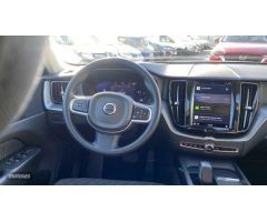 Volvo XC 60 B4 DIESEL CORE de 2023 con 53.601 Km por 37.900 EUR. en Sevilla