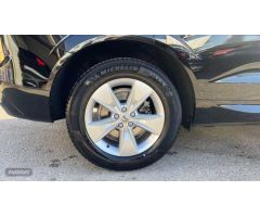 Volvo XC 60 B4 DIESEL CORE de 2023 con 53.601 Km por 37.900 EUR. en Sevilla