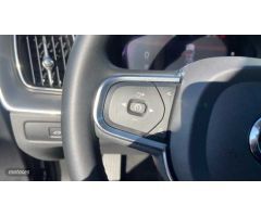 Volvo XC 60 B4 DIESEL CORE de 2023 con 53.601 Km por 37.900 EUR. en Sevilla