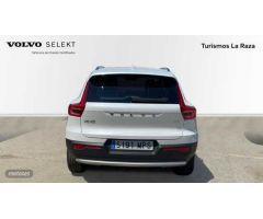 Volvo XC40 TODOTERRENO 1.5 T2 CORE AUTOMATICO 129CV 5P MICROHIBRIDO de 2024 con 26.102 Km por 32.900