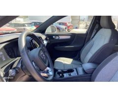 Volvo XC40 TODOTERRENO 1.5 T2 CORE AUTOMATICO 129CV 5P MICROHIBRIDO de 2024 con 26.102 Km por 32.900
