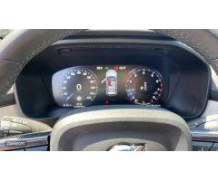 Volvo XC40 TODOTERRENO 1.5 T2 CORE AUTOMATICO 129CV 5P MICROHIBRIDO de 2024 con 26.102 Km por 32.900