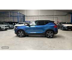 Volvo XC40 XC40 Recharge R-Design Expression, T4 hibrido enchufable de 2021 con 55.955 Km por 34.900