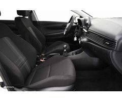 Hyundai Bayon 1.2 MPI Klass de 2024 con 12.632 Km por 17.990 EUR. en Pontevedra