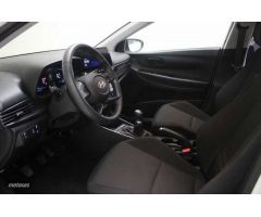 Hyundai Bayon 1.2 MPI Klass de 2024 con 15.141 Km por 17.990 EUR. en Pontevedra