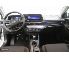 Hyundai Bayon 1.2 MPI Klass de 2024 con 15.141 Km por 17.990 EUR. en Pontevedra