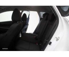 Hyundai Bayon 1.2 MPI Klass de 2024 con 15.141 Km por 17.990 EUR. en Pontevedra