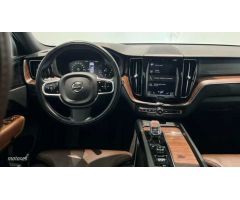 Volvo XC 60 2.0 D B5 INSCRIPTION AUTO 4WD 235 5P de 2021 con 120.294 Km por 35.600 EUR. en Lleida