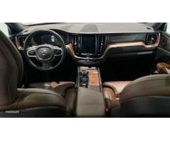 Volvo XC 60 2.0 D B5 INSCRIPTION AUTO 4WD 235 5P de 2021 con 120.294 Km por 35.600 EUR. en Lleida