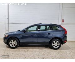 Volvo XC 60 Momentum 4x4 de 2010 con 298.900 Km por 7.600 EUR. en Sevilla