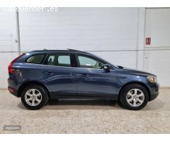 Volvo XC 60 Momentum 4x4 de 2010 con 298.900 Km por 7.600 EUR. en Sevilla