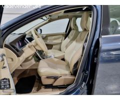 Volvo XC 60 Momentum 4x4 de 2010 con 298.900 Km por 7.600 EUR. en Sevilla