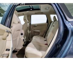 Volvo XC 60 Momentum 4x4 de 2010 con 298.900 Km por 7.600 EUR. en Sevilla