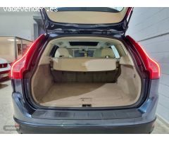 Volvo XC 60 Momentum 4x4 de 2010 con 298.900 Km por 7.600 EUR. en Sevilla
