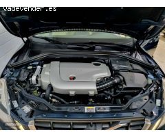 Volvo XC 60 Momentum 4x4 de 2010 con 298.900 Km por 7.600 EUR. en Sevilla