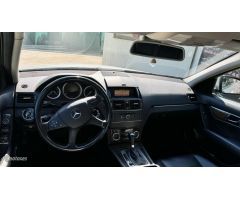 Mercedes Clase C C 220 d 4MATIC Berlina 174CV de 2007 con 280.000 Km por 7.500 EUR. en Pontevedra