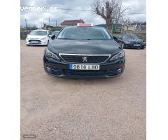 Peugeot 308 1.5 BLUEHDI 130CV STYLE de 2019 con 160.000 Km por 10.500 EUR. en Pontevedra