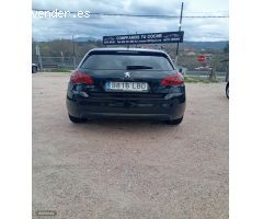Peugeot 308 1.5 BLUEHDI 130CV STYLE de 2019 con 160.000 Km por 10.500 EUR. en Pontevedra
