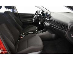 Hyundai Bayon 1.2 MPI Klass de 2024 con 14.400 Km por 17.490 EUR. en Madrid