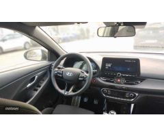 Hyundai i30 1.0 TGDI N Line 100 de 2024 con 8.400 Km por 23.500 EUR. en Madrid