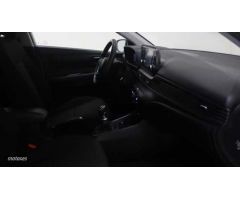 Hyundai i20 1.0 TGDI Klass 100 de 2024 con 12.794 Km por 17.490 EUR. en Madrid