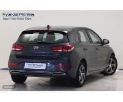 Hyundai i30 1.0 TGDI Klass LR 48V 120 de 2024 con 22.070 Km por 18.990 EUR. en Madrid