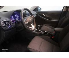 Hyundai i30 1.0 TGDI Klass LR 48V 120 de 2024 con 22.070 Km por 18.990 EUR. en Madrid