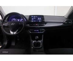 Hyundai i30 1.0 TGDI Klass LR 48V 120 de 2024 con 22.070 Km por 18.990 EUR. en Madrid