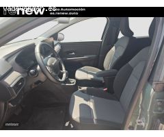 Dacia Jogger EXTREME HYBRID 140CV 7 PLAZAS de 2024 con 34.000 Km por 24.890 EUR. en Madrid