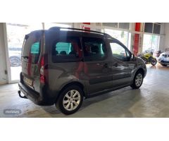 Peugeot Partner PEUGEOT PARTNER 1200 110 CV TEPEE OUTDOOR de 2016 con 148.400 Km por 11.900 EUR. en