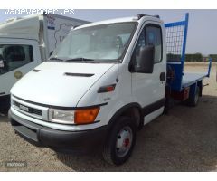 Iveco Daily 35C11 CON PLUMA Y BASCULANTE. de 2001 con 400.000 Km por 18.000 EUR. en Murcia