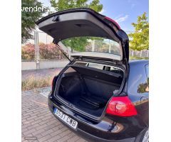 Volkswagen Golf Caja 5 TDI 1900 de 2004 con 353.670 Km por 2.900 EUR. en Madrid