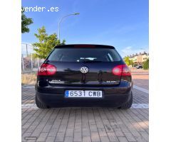 Volkswagen Golf Caja 5 TDI 1900 de 2004 con 353.670 Km por 2.900 EUR. en Madrid
