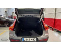 Volvo XC40 XC40 Ultra, B3 Mild Hybrid, Gasolina, Dark de 2024 con 1.876 Km por 41.900 EUR. en Sevill