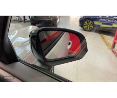 Volvo XC40 XC40 Ultra, B3 Mild Hybrid, Gasolina, Dark de 2024 con 1.876 Km por 41.900 EUR. en Sevill