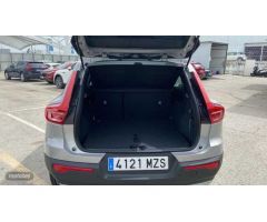 Volvo XC40 XC40 Essential, B3 Mild hybrid, Gasolina de 2025 con 10 Km por 37.500 EUR. en Sevilla