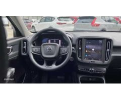 Volvo XC40 XC40 Essential, B3 Mild hybrid, Gasolina de 2025 con 10 Km por 37.500 EUR. en Sevilla