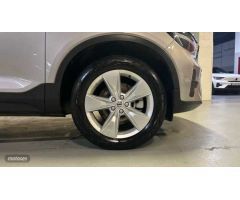 Volvo XC40 VOLVO XC40 B3 GASOLINA de 2024 con 32.872 Km por 33.700 EUR. en Valencia