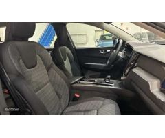 Volvo XC 60 XC60 Core, B4 (diesel), Diesel de 2022 con 79.900 Km por 35.900 EUR. en Madrid