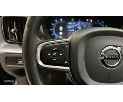 Volvo XC 60 XC60 Core, B4 (diesel), Diesel de 2022 con 79.900 Km por 35.900 EUR. en Madrid