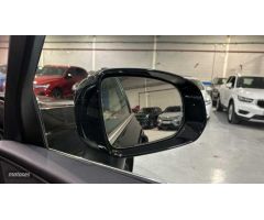 Volvo XC 60 XC60 Core, B4 (diesel), Diesel de 2022 con 79.900 Km por 35.900 EUR. en Madrid