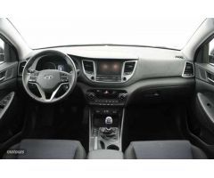 Hyundai Tucson 1.6 GDI BD Klass Nav 4x2 131 de 2017 con 69.947 Km por 16.900 EUR. en Barcelona