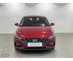 Hyundai i30 1.0 TGDI Klass 48V 120 de 2021 con 16.000 Km por 16.900 EUR. en Barcelona