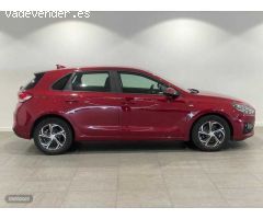 Hyundai i30 1.0 TGDI Klass 48V 120 de 2021 con 16.000 Km por 16.900 EUR. en Barcelona